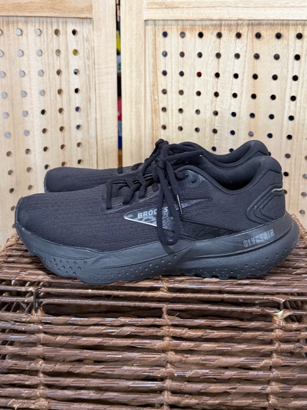 Brooks Women's Black Athletic Running Shoes